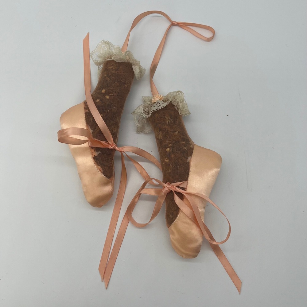 Vtg Pink Ballerina Ballet Slipper Potpourri‎ Sachets Satin & Lace Hanging Decor